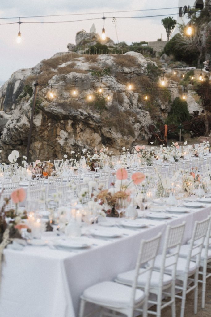 Dinner Setting bei Hochzeit Tonnara Di Scopello Sizilien